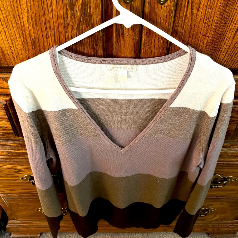 XL Tan and Brown Women’s long sleeve  sweater from NY&Co